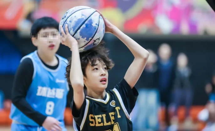 青少年学生篮球训练营发言稿_2